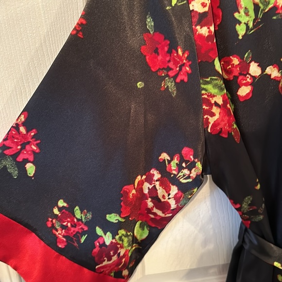 Jones New York Beautiful flowered dressing gown - Picture 5 of 5